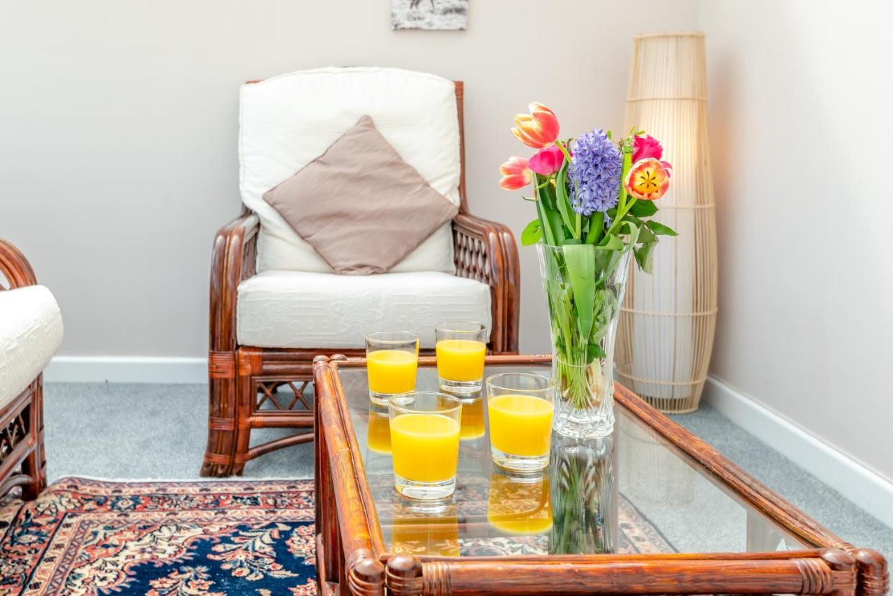 Elvington Cottage - Family-Friendly Cheerful House At The Heart Of The Cotswolds Bourton-on-the-Water Exterior photo
